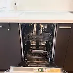 Апартамент Great 2bdr In The Centre For 6 Guests
