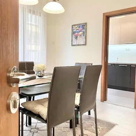 Great 2bdr In The Centre For 6 Guests Apartment *