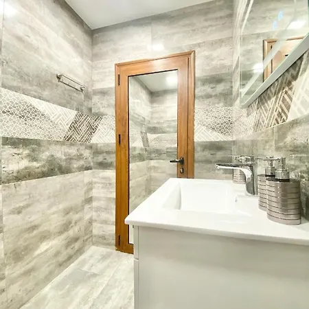 Great 2bdr In The Centre For 6 Guests *